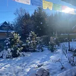 Punkt Koscielisko, Dom Gorski 800 M Od Doliny Koscieliskiej